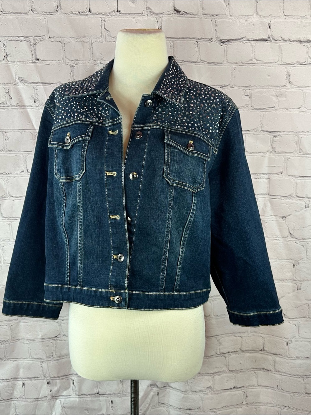 Chico's (2) platinum Denim jean Jacket studded embellished women L layering boho